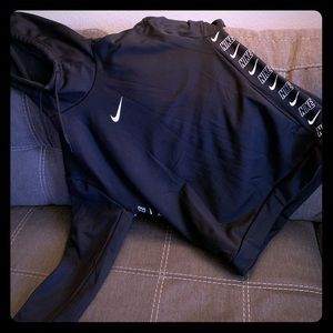 Nike pullover